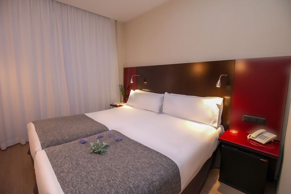 SM Hotel Teatre Auditori — Hotel rooms in Barcelona, Catalonia
