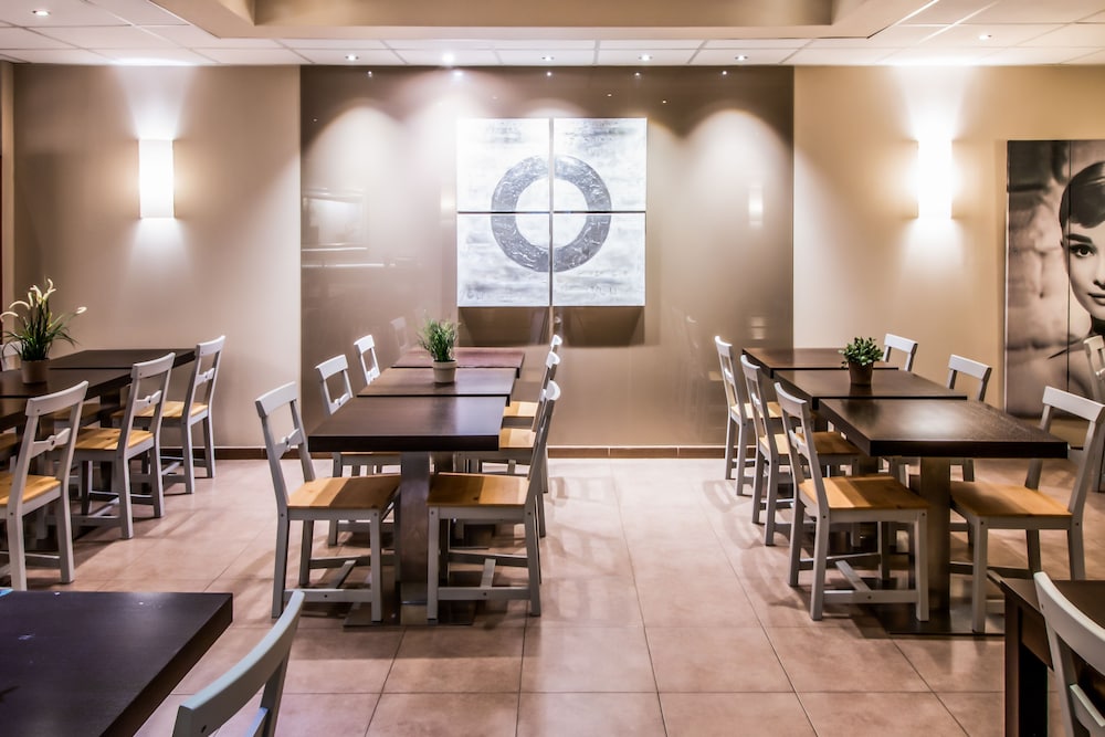 SM Hotel Teatre Auditori — Restaurant & bars in Barcelona, Catalonia