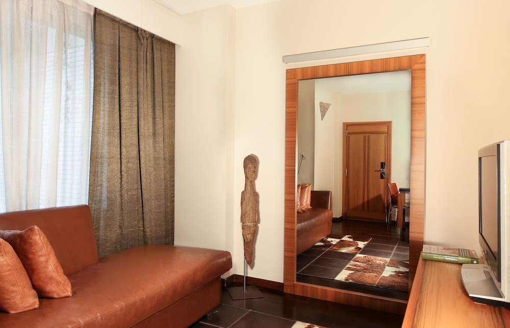 Gran Derby Suites Hotel a Small Luxury Hotels of the World — Hotel rooms in Barcelona, Catalonia