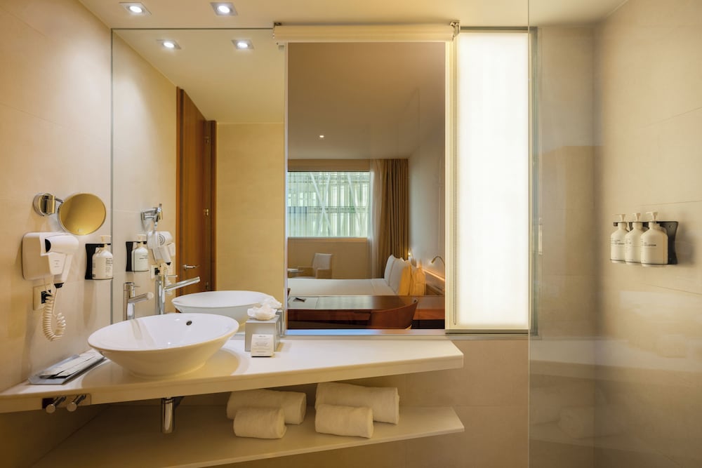Hotel SB Diagonal Zero 4 Sup — Hotel rooms in Barcelona, Catalonia