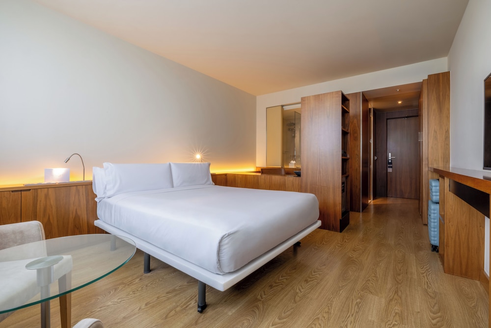 Hotel SB Diagonal Zero 4 Sup — Hotel rooms in Barcelona, Catalonia