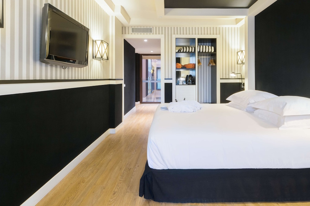 Hotel EuroPark — Hotel rooms in Barcelona, Catalonia