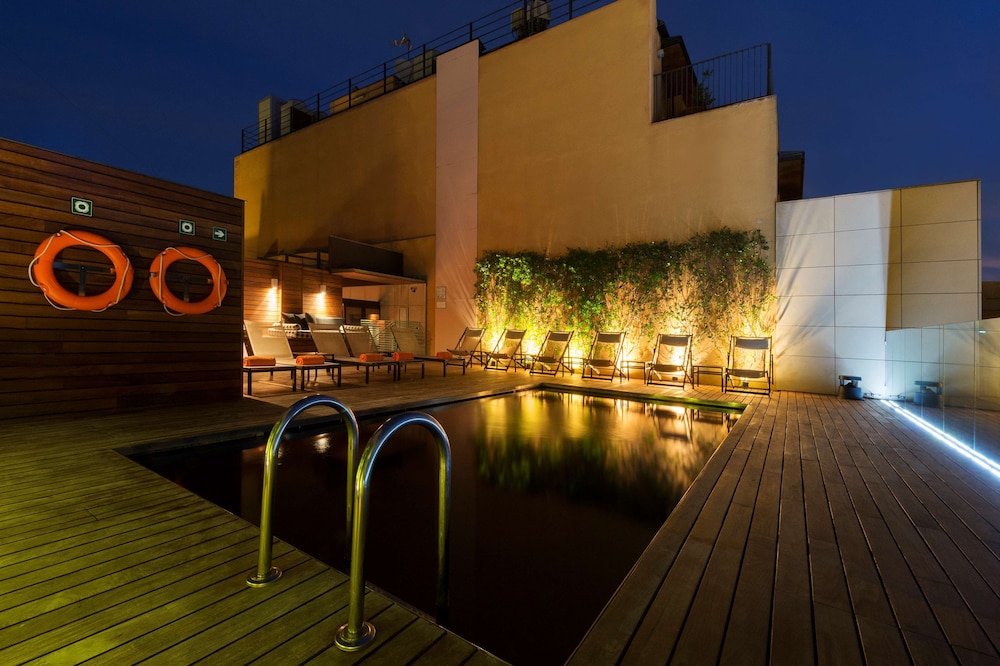 Hotel EuroPark — Swimming pool in Barcelona, Catalonia