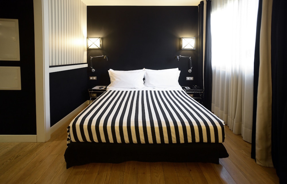 Hotel EuroPark — Hotel rooms in Barcelona, Catalonia