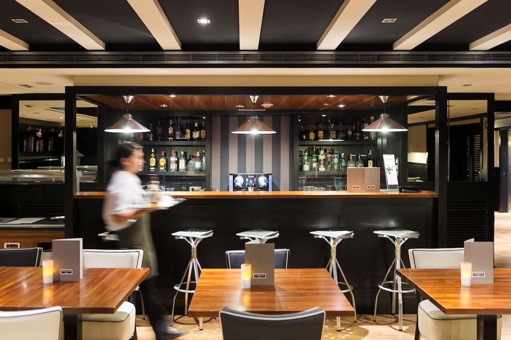 Hotel EuroPark — Restaurant & bars in Barcelona, Catalonia