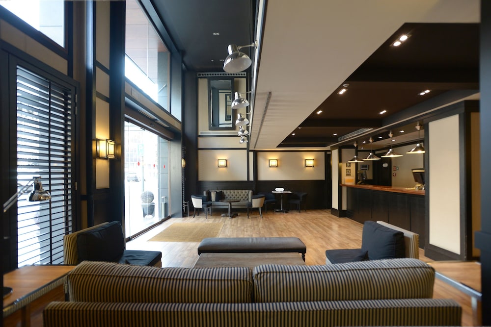 Hotel EuroPark — Hotel building in Barcelona, Catalonia
