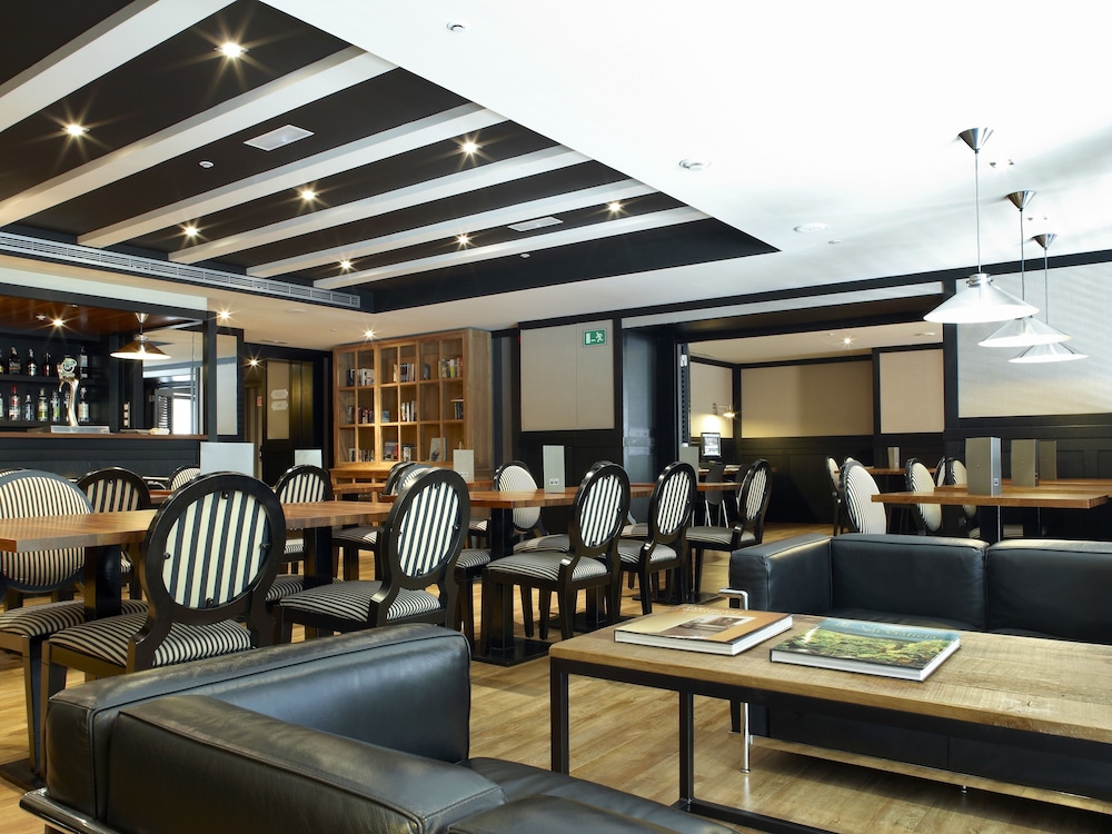 Hotel EuroPark — Restaurant & bars in Barcelona, Catalonia