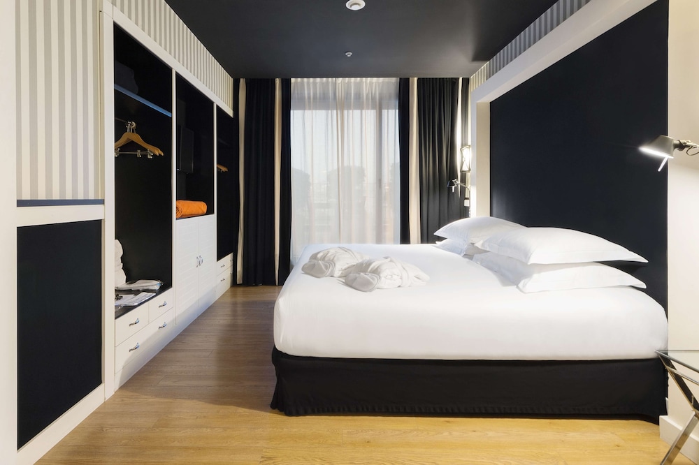 Hotel EuroPark — Hotel rooms in Barcelona, Catalonia