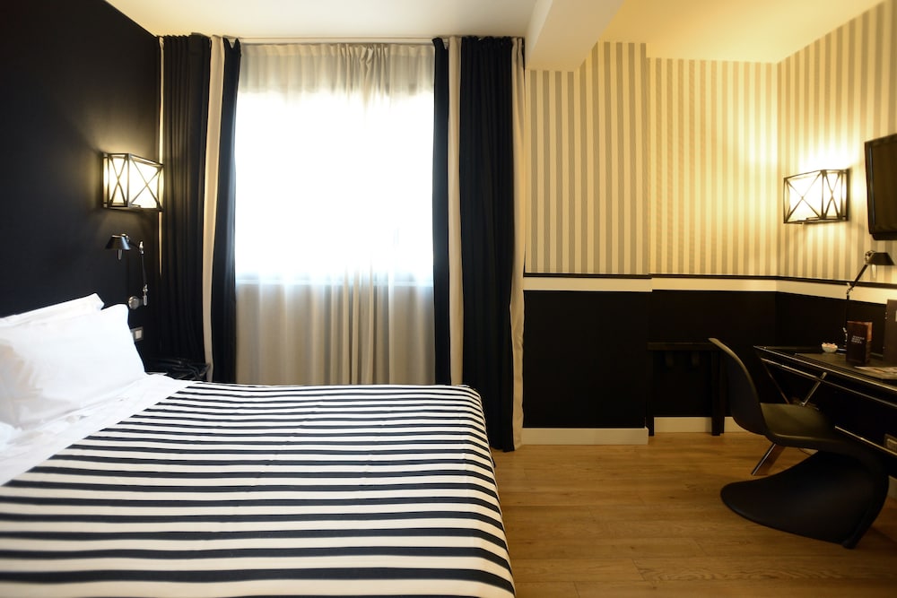 Hotel EuroPark — Hotel rooms in Barcelona, Catalonia