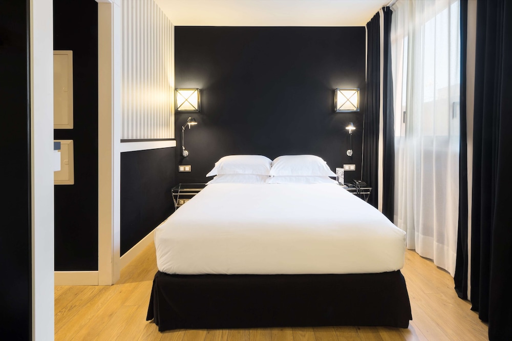 Hotel EuroPark — Hotel rooms in Barcelona, Catalonia