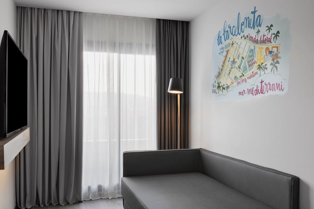 Moxy Barcelona — Hotel rooms in Barcelona, Catalonia