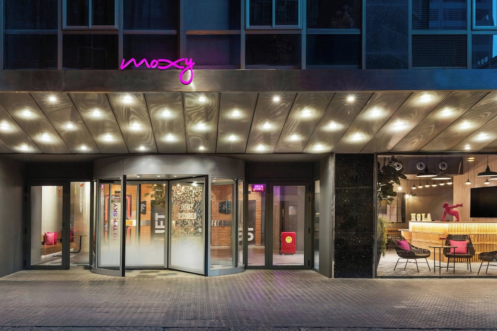 Moxy Barcelona — Hotel building in Barcelona, Catalonia