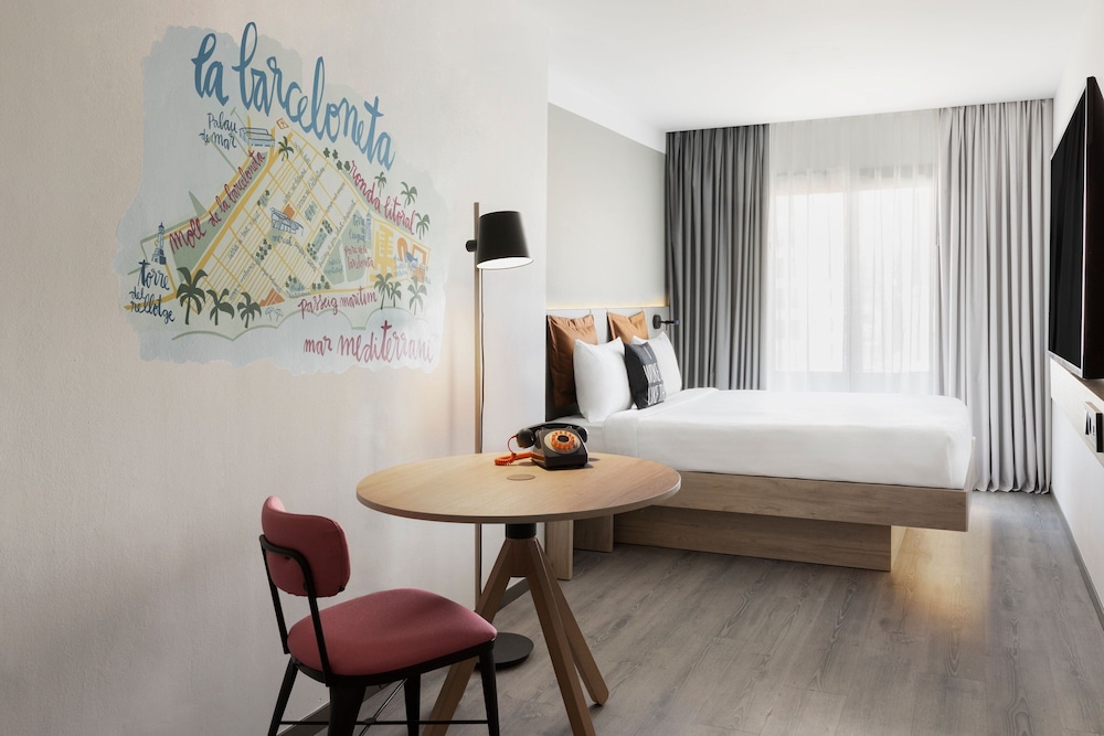 Moxy Barcelona — Hotel rooms in Barcelona, Catalonia
