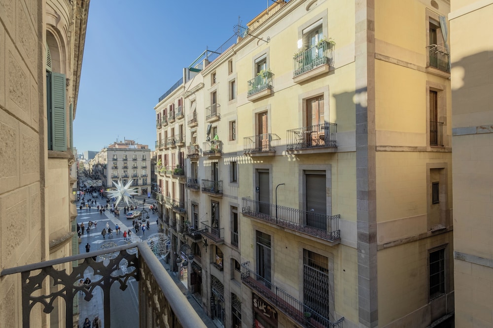 Gran Hotel Barcino — Main photo in Barcelona, Catalonia