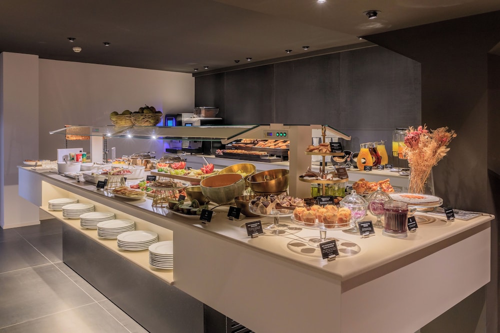 Gran Hotel Barcino — Restaurant & bars in Barcelona, Catalonia