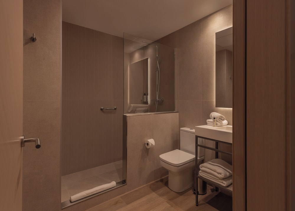Gran Hotel Barcino — Hotel rooms in Barcelona, Catalonia