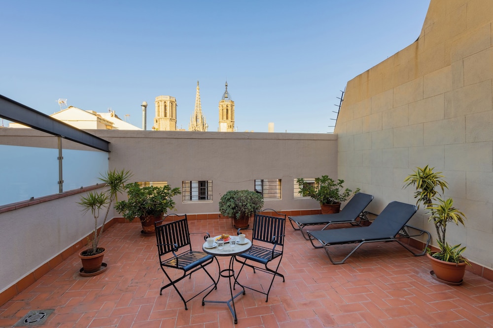 Gran Hotel Barcino — Hotel building in Barcelona, Catalonia