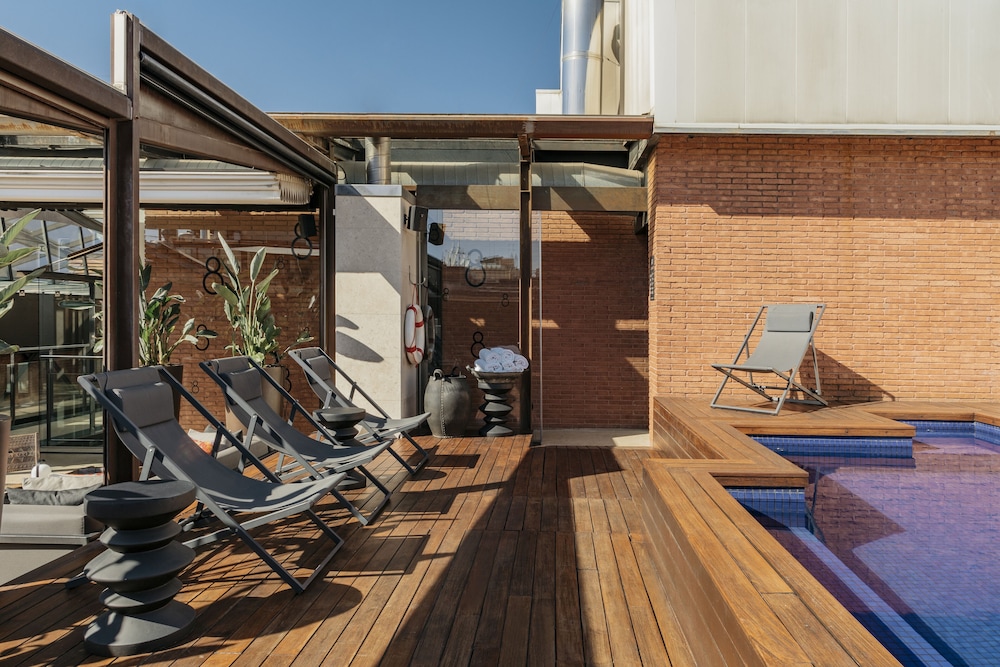 Hotel Granados 83 a member of Preferred Hotels & Resorts — Swimming pool in Barcelona, Catalonia