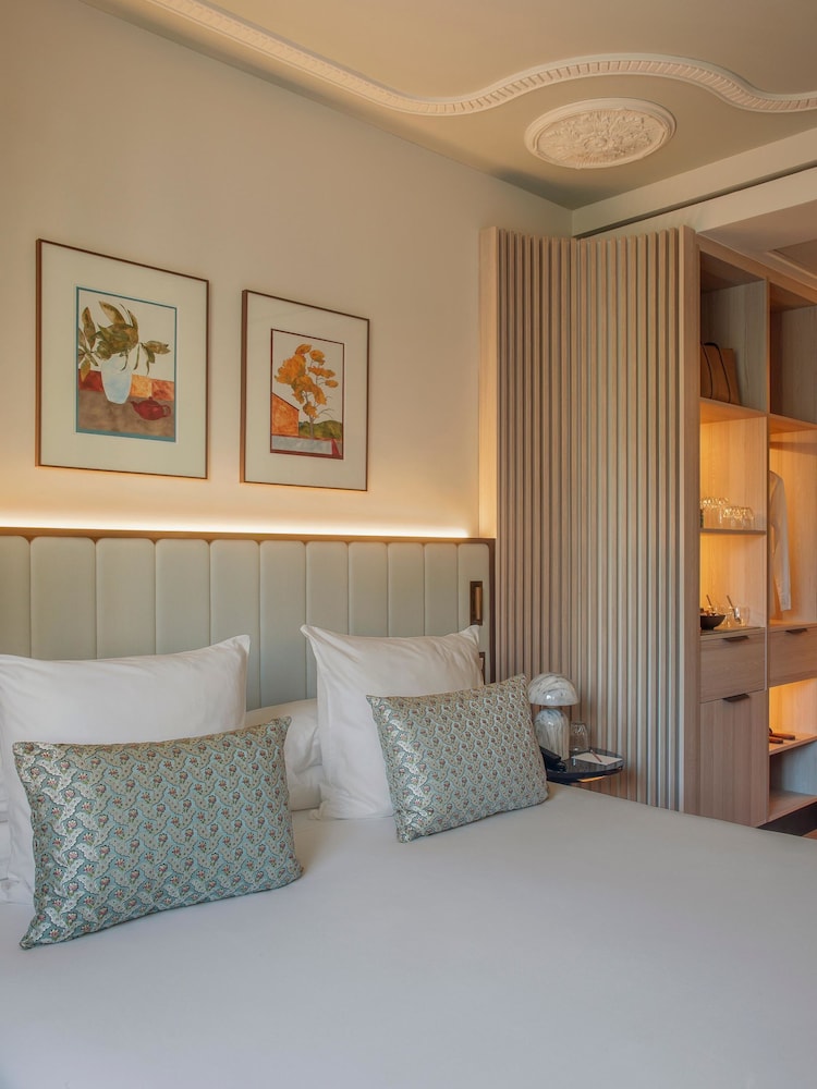 Grand Hotel Central — Hotel rooms in Barcelona, Catalonia