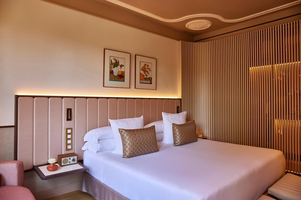 Grand Hotel Central — Hotel rooms in Barcelona, Catalonia