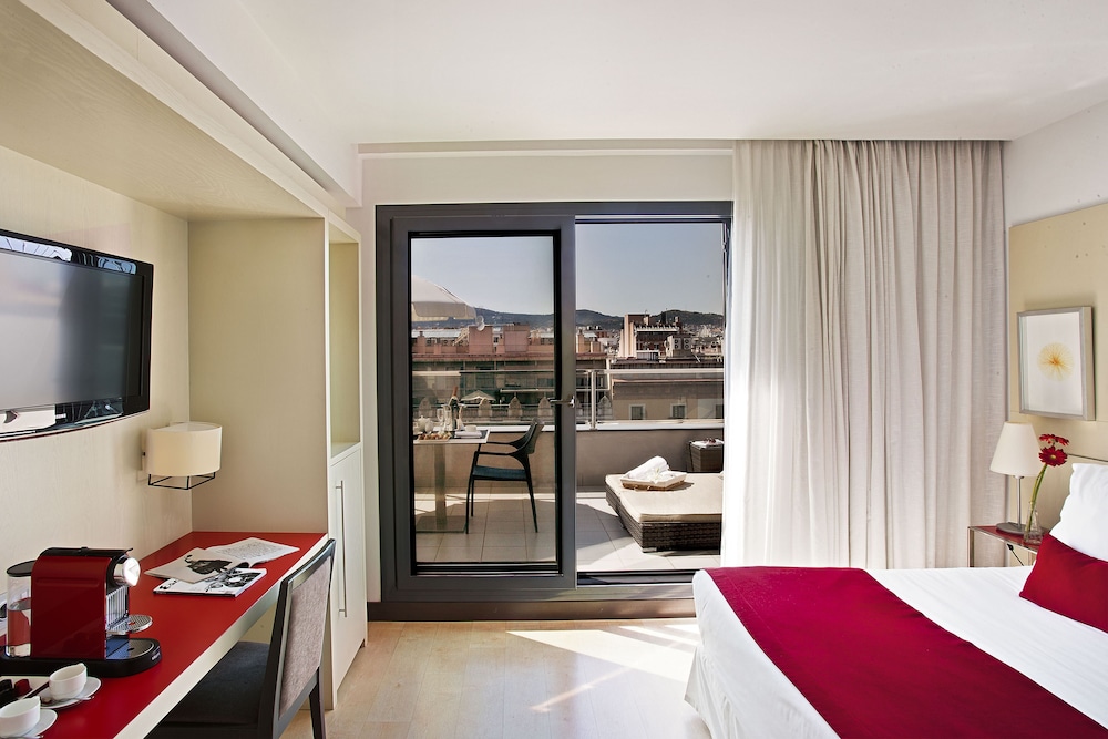 Grupotel Gran Vía 678 — Hotel rooms in Barcelona, Catalonia