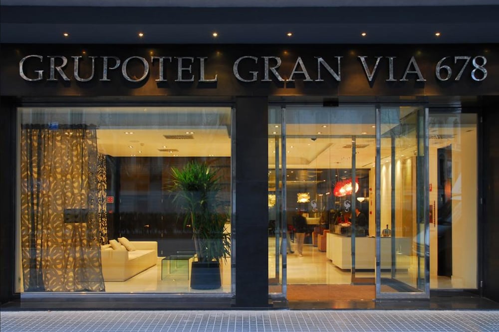 Grupotel Gran Vía 678 — Hotel building in Barcelona, Catalonia