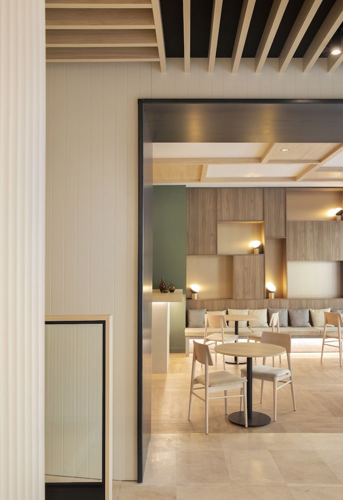 Grupotel Gravina — Restaurant & bars in Barcelona, Catalonia