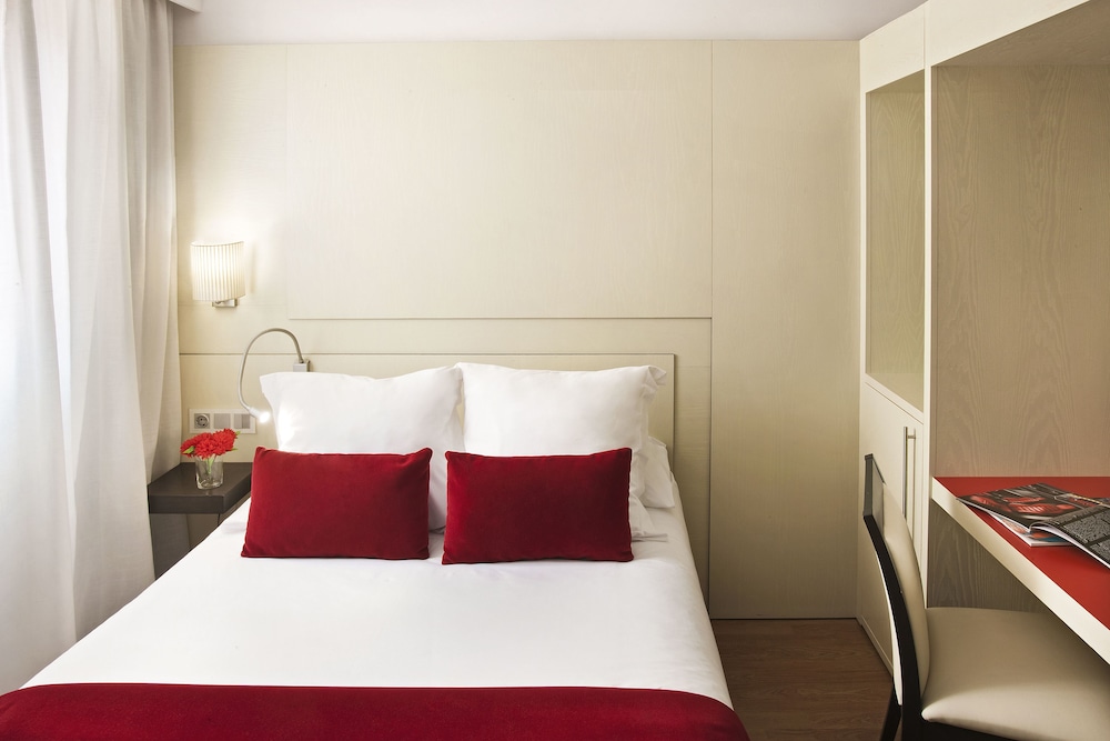 Grupotel Gravina — Hotel rooms in Barcelona, Catalonia