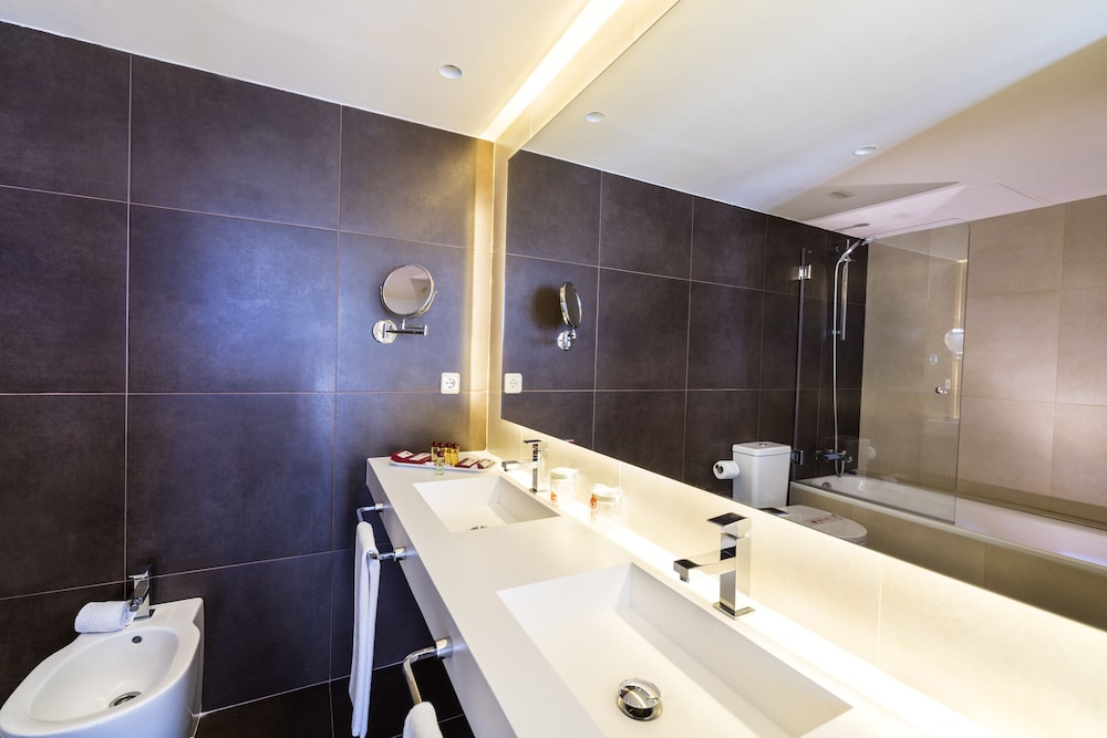 Guitart Grand Passage — Hotel rooms in Barcelona, Catalonia