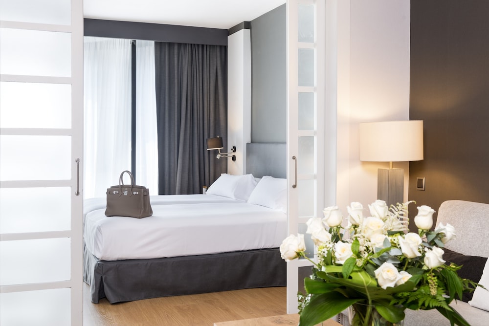 Guitart Grand Passage — Hotel rooms in Barcelona, Catalonia
