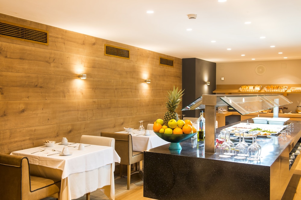 Guitart Grand Passage — Restaurant & bars in Barcelona, Catalonia