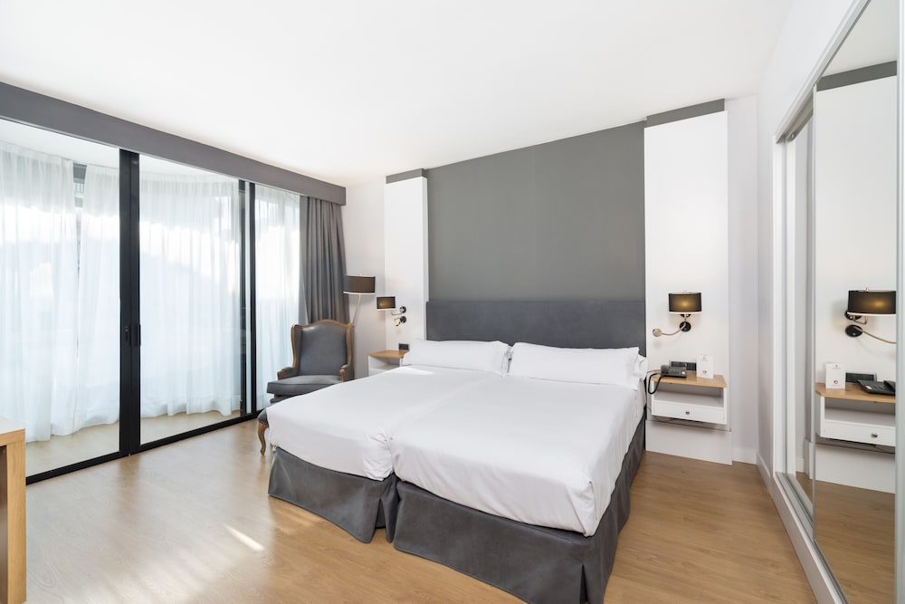 Guitart Grand Passage — Hotel rooms in Barcelona, Catalonia
