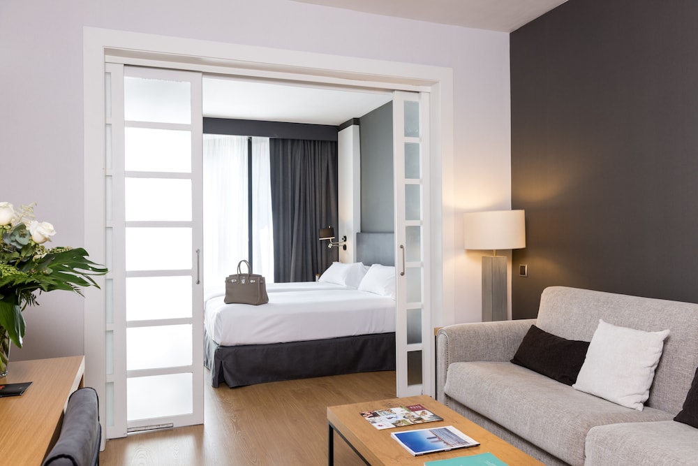 Guitart Grand Passage — Hotel rooms in Barcelona, Catalonia