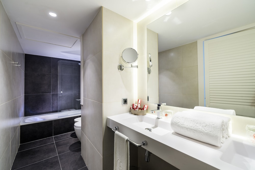 Guitart Grand Passage — Hotel rooms in Barcelona, Catalonia