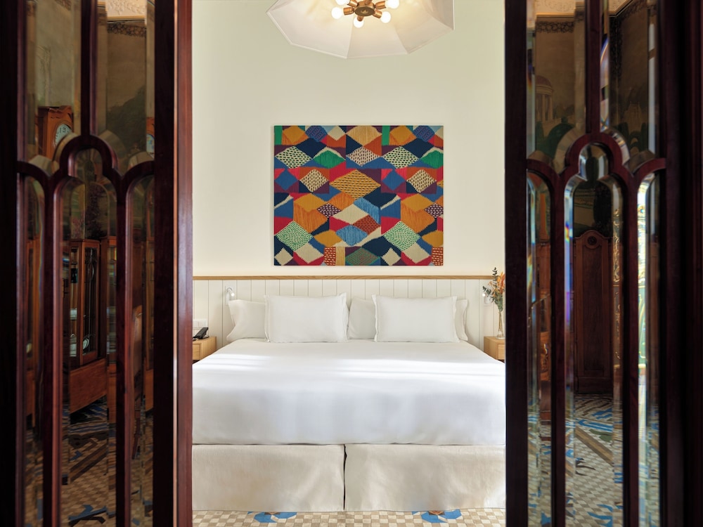 H10 Catalunya Plaza Boutique Hotel — Hotel rooms in Barcelona, Catalonia