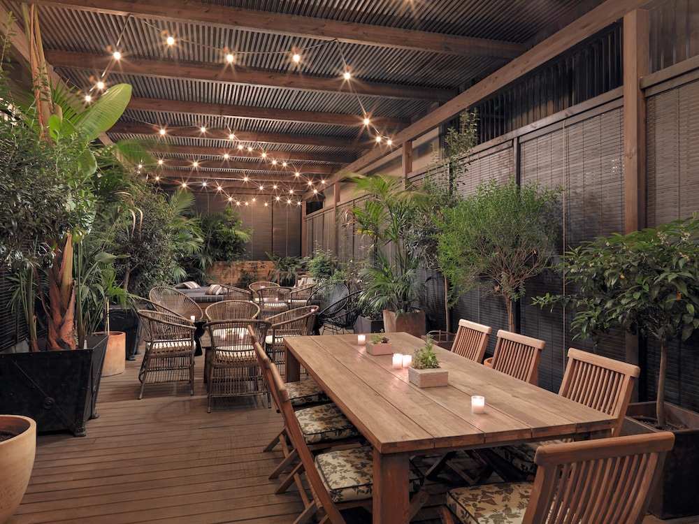 H10 Catalunya Plaza Boutique Hotel — Restaurant & bars in Barcelona, Catalonia