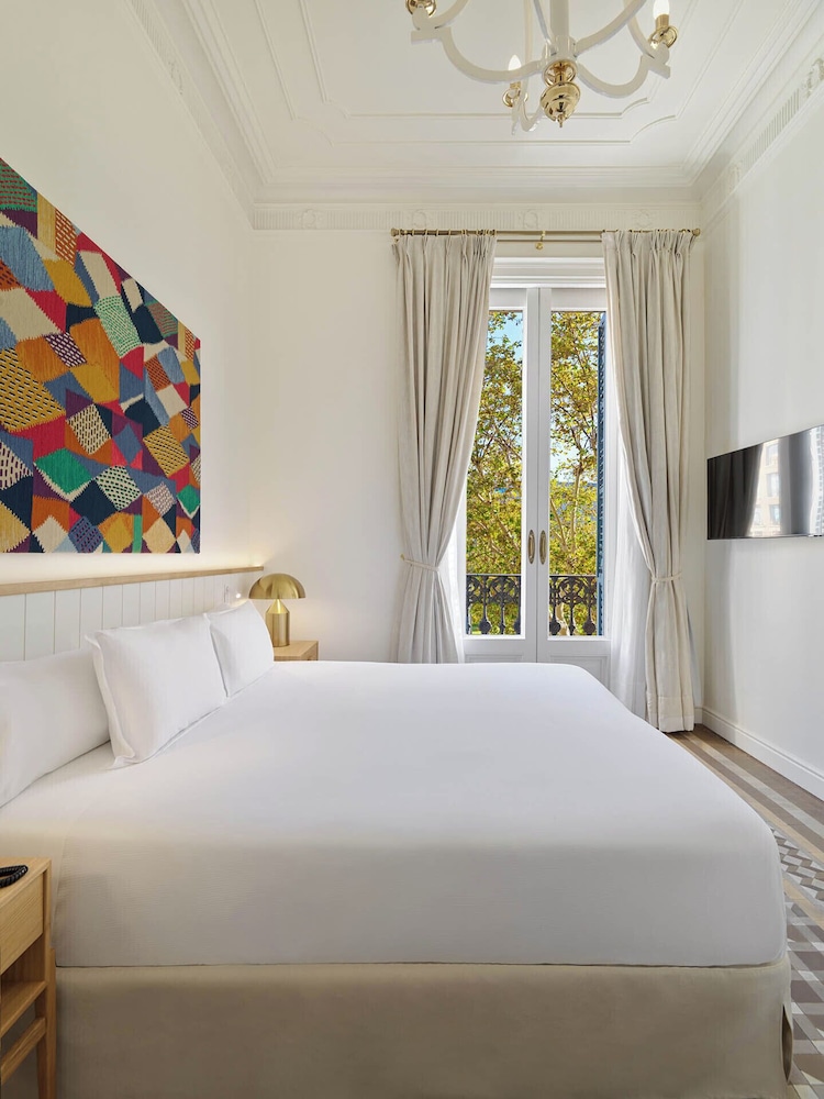 H10 Catalunya Plaza Boutique Hotel — Hotel rooms in Barcelona, Catalonia