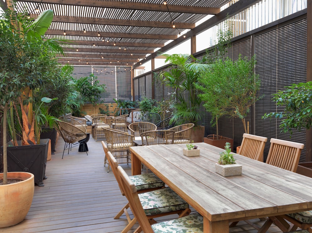 H10 Catalunya Plaza Boutique Hotel — Restaurant & bars in Barcelona, Catalonia