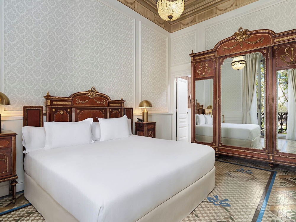 H10 Catalunya Plaza Boutique Hotel — Hotel rooms in Barcelona, Catalonia