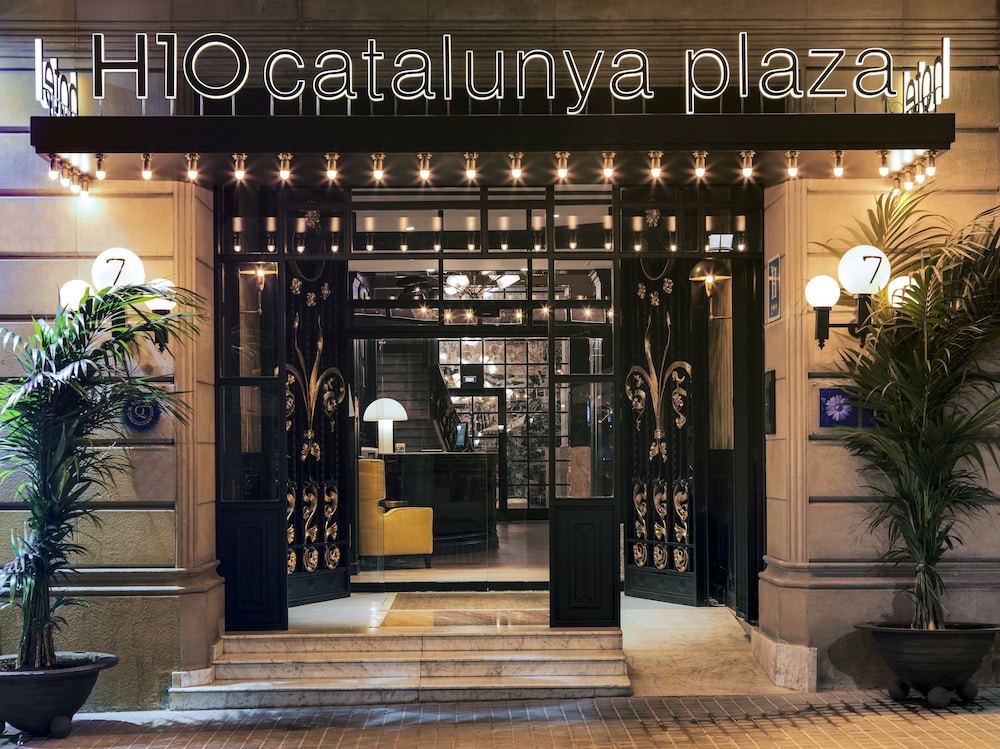 H10 Catalunya Plaza Boutique Hotel — Hotel building in Barcelona, Catalonia