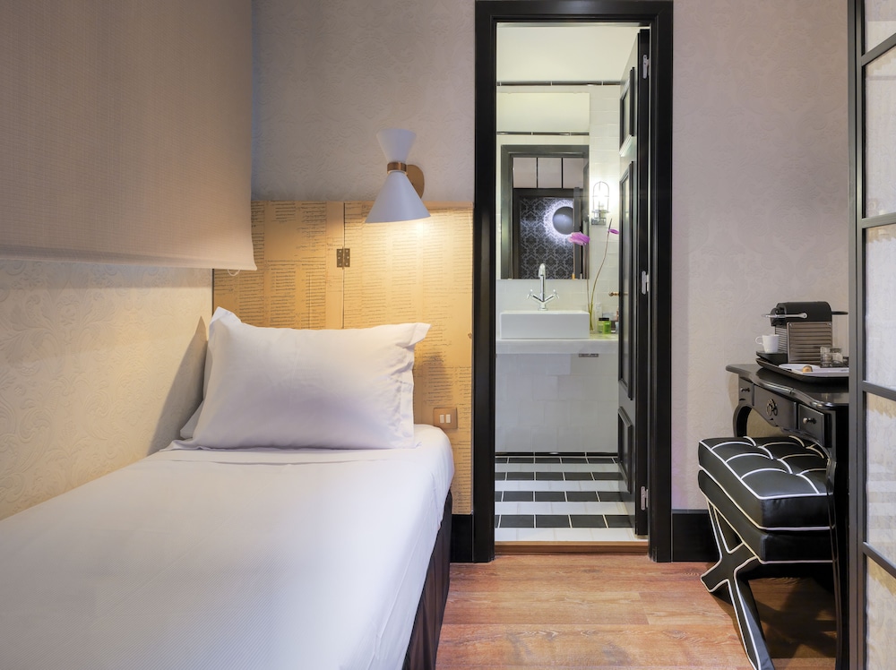 H10 Catalunya Plaza Boutique Hotel — Hotel rooms in Barcelona, Catalonia
