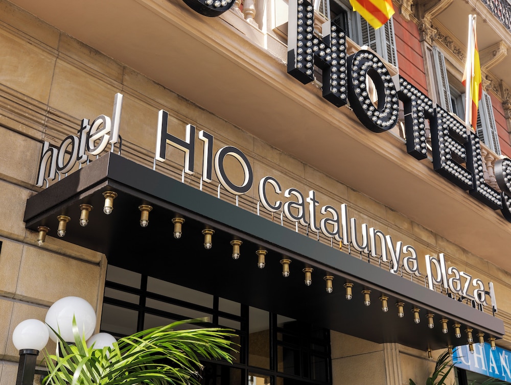 H10 Catalunya Plaza Boutique Hotel — Hotel building in Barcelona, Catalonia