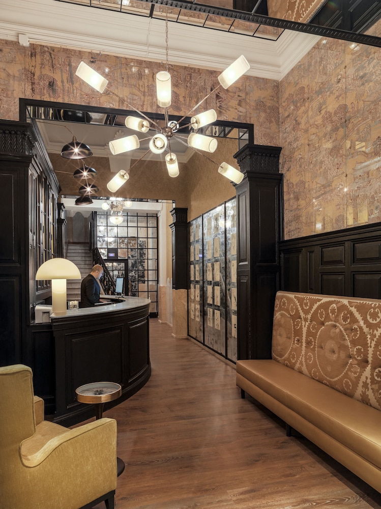 H10 Catalunya Plaza Boutique Hotel — Restaurant & bars in Barcelona, Catalonia