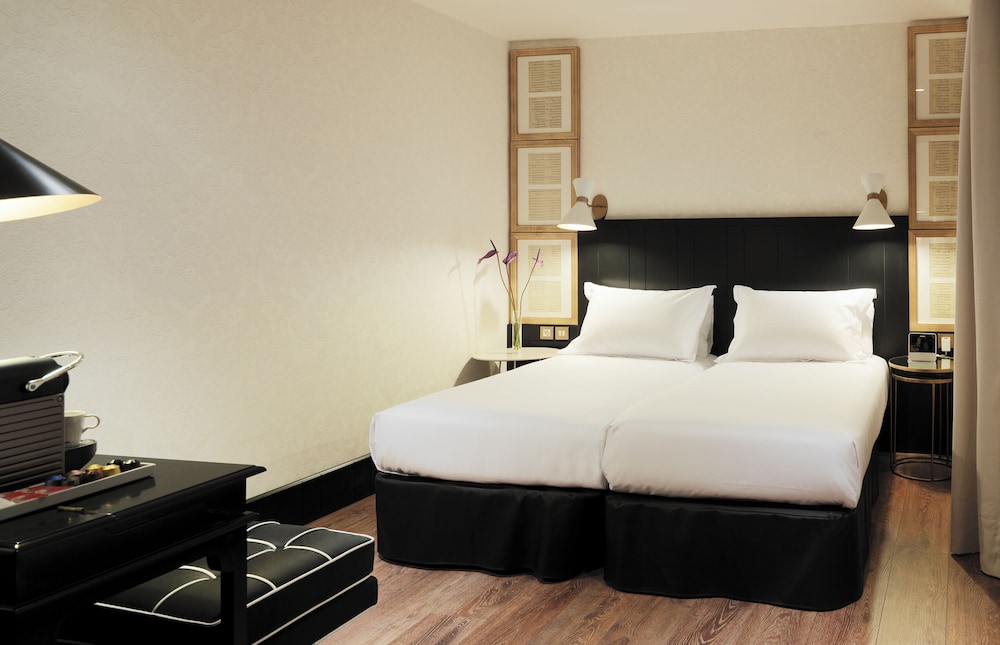 H10 Catalunya Plaza Boutique Hotel — Hotel rooms in Barcelona, Catalonia