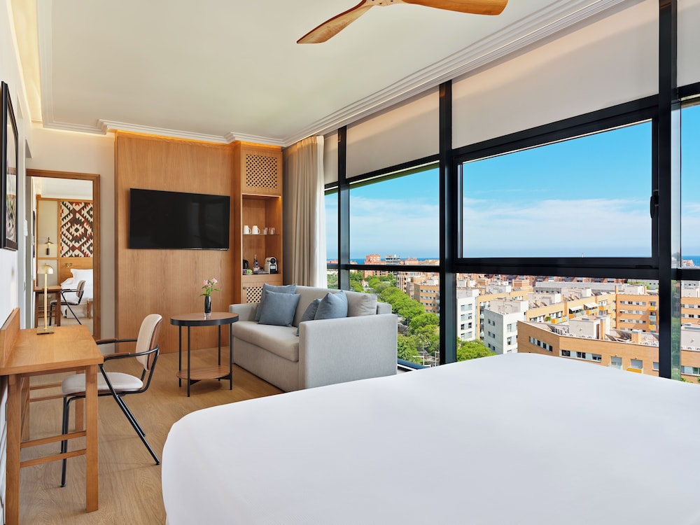 H10 Marina Barcelona — Hotel rooms in Barcelona, Catalonia