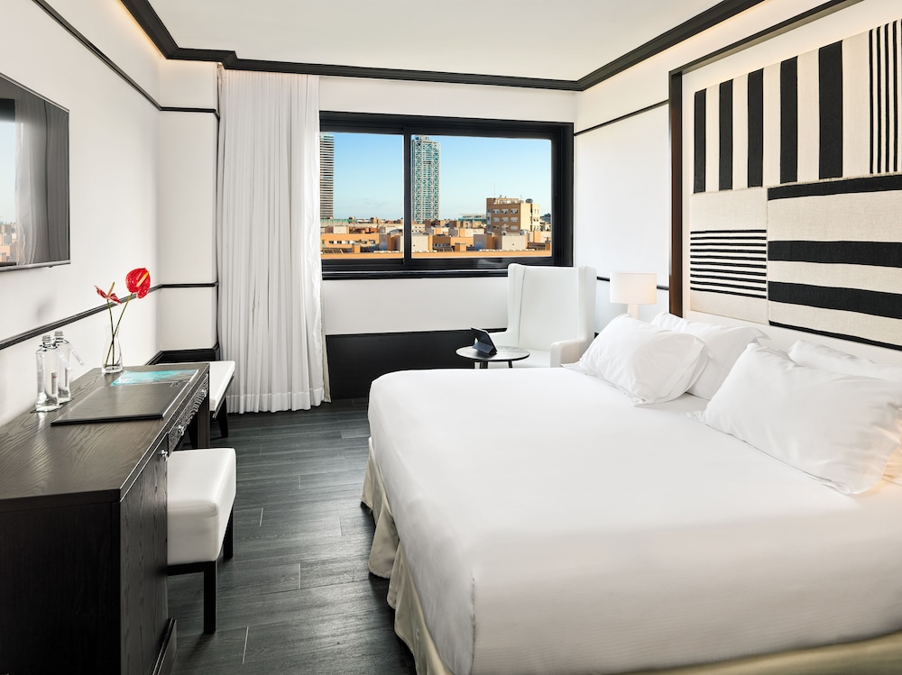 H10 Marina Barcelona — Hotel rooms in Barcelona, Catalonia