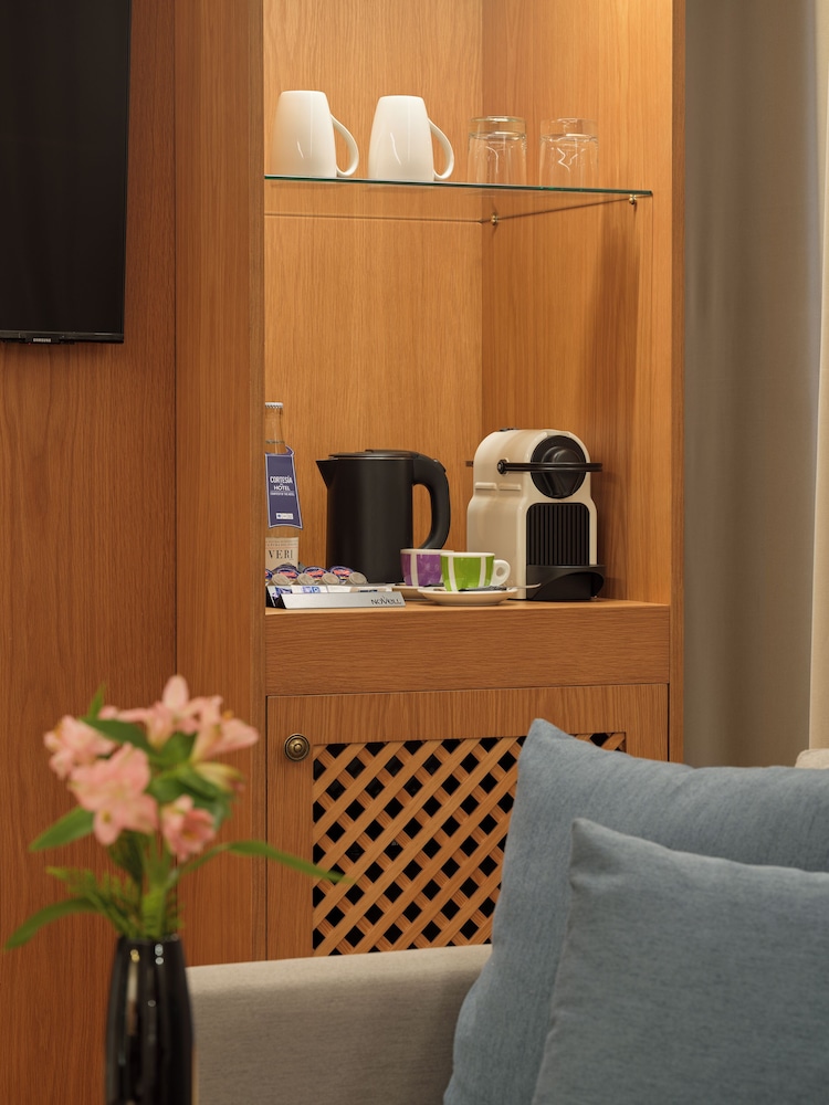 H10 Marina Barcelona — Hotel rooms in Barcelona, Catalonia
