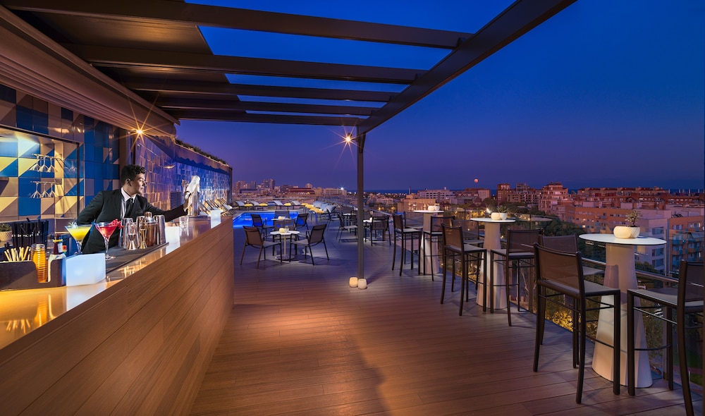 H10 Marina Barcelona — Restaurant & bars in Barcelona, Catalonia