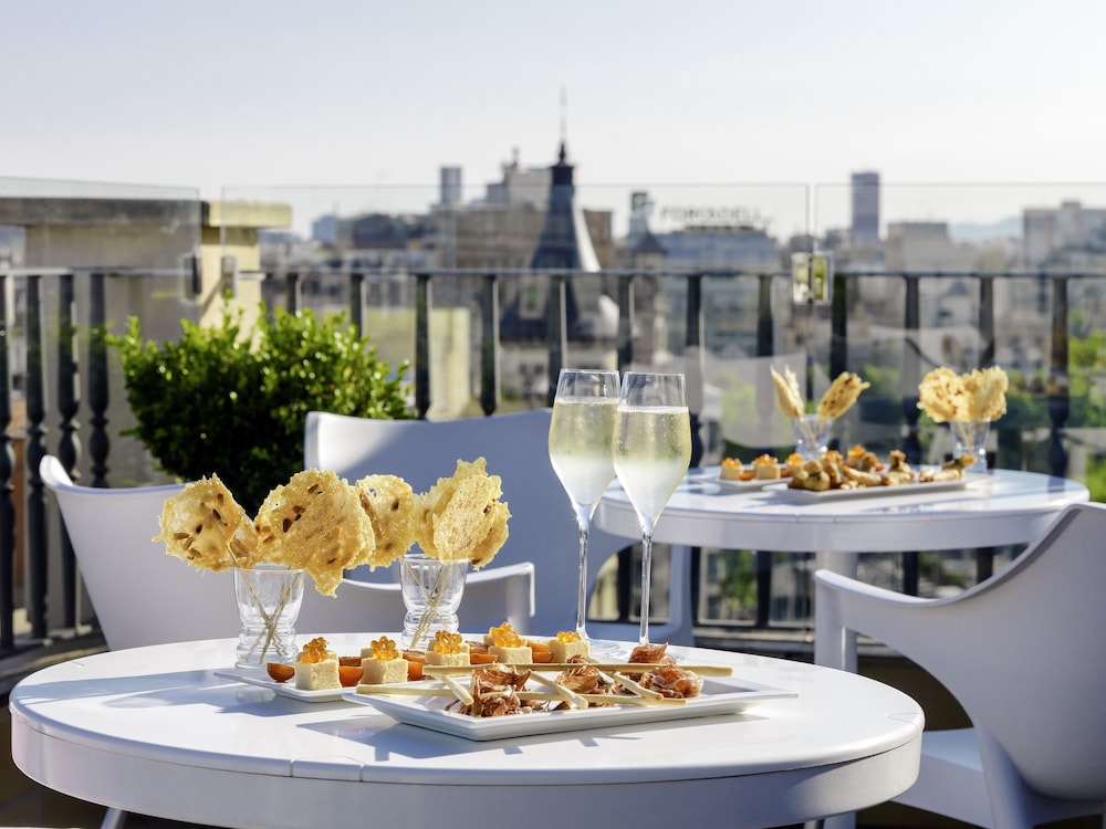 H10 Universitat Hotel — Restaurant & bars in Barcelona, Catalonia