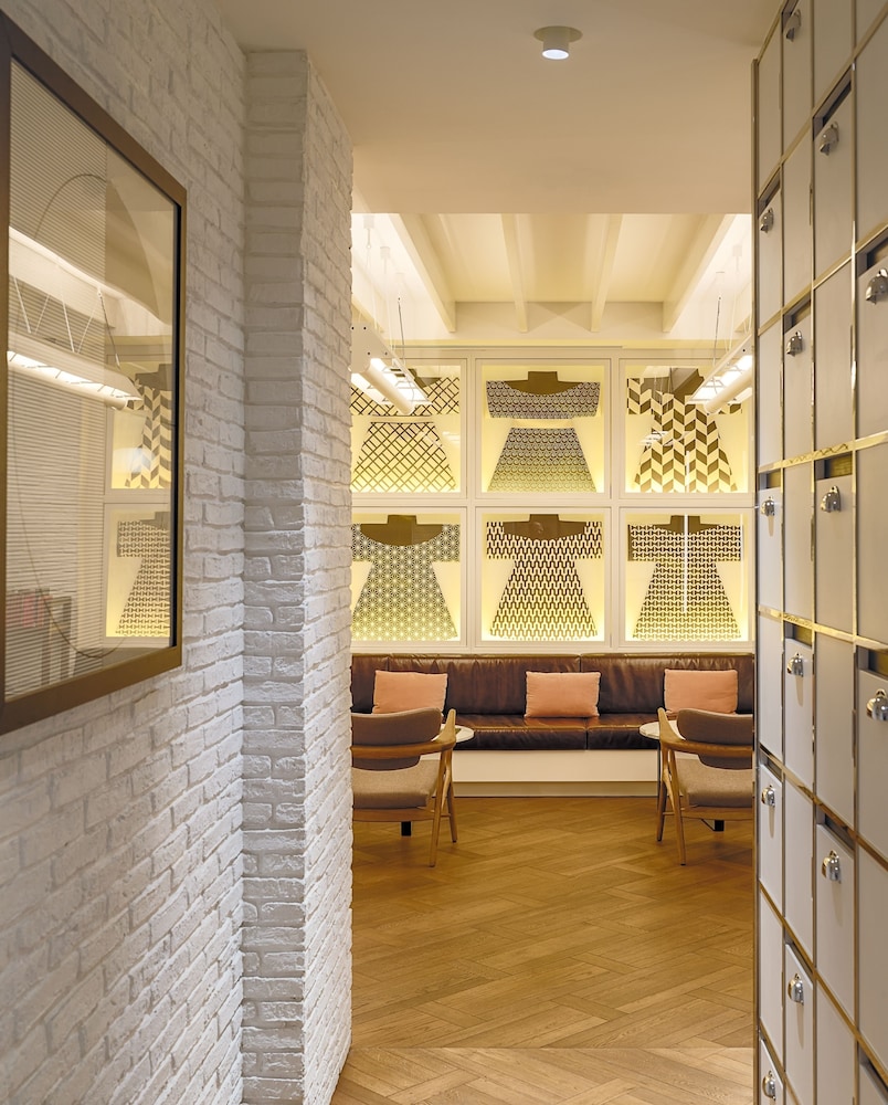H10 Universitat Hotel — Spa in Barcelona, Catalonia